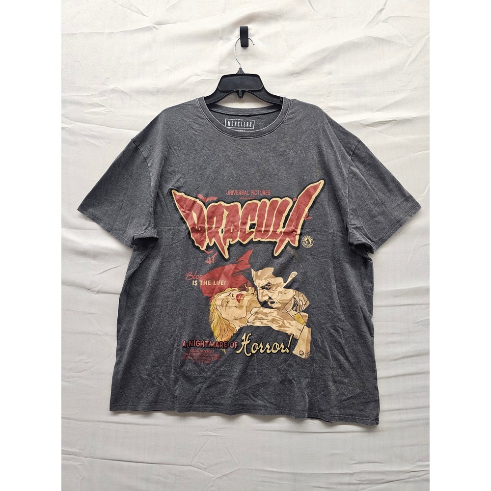 Universal Monsters‎ Dracula Graphic Tee Mens XL Charcoal Gray Horror T-Shirt NWT